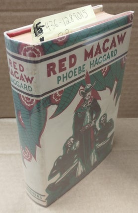 1289015 Red Macaw. Phoebe Haggard