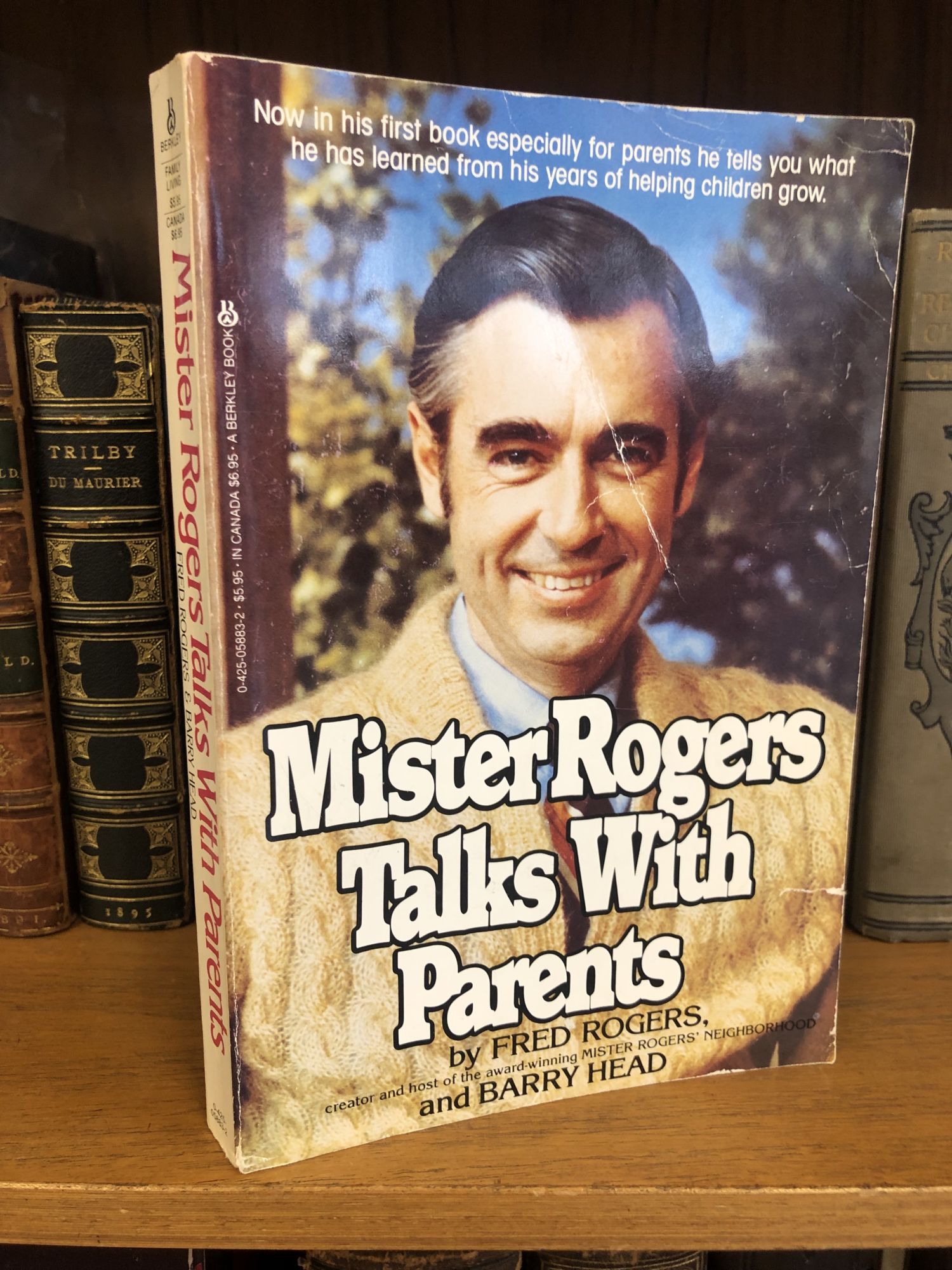 1354982 MISTER ROGERS TALKS WITH PARENTS. Fred Rogers, Barry Head, Jim Prokell.