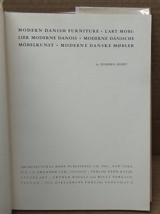 MODERN DANISH FURNITURE = L'ART MOBILIER MODERNE DANOIS = MODERNE DANISHE MOBELKUNST = MODERNE DANSKE MOBLER