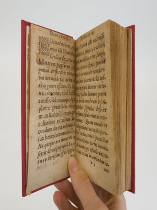 ANATOMIA SAMBUCI, QUAE NON SOLUM SAMBUCUM & HUJUSDEM MEDICAMENTA SINGULATIM DELINEAT, VERUM QUOQUE PLURIMORUM AFFECTUUM, EX UNA FERE SOLA SAMBUCO CURATIONES BREVES, RATIONIBUS, EXEMPLIS, HISTORIIS & MEDICAMENTIS SPECIFICIS NON PAUCIS ILLUSTRATAS SIMUL EXHIBET