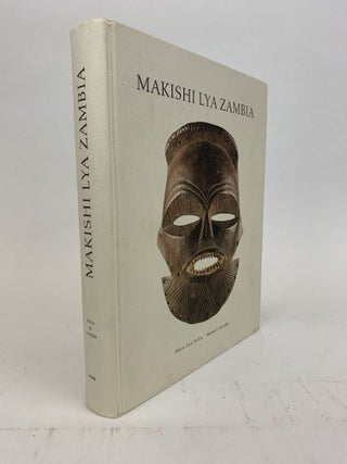 1367821 MAKISHI LYA ZAMBIA : MASK CHARACTERS OF THE UPPER ZAMBEZI PEOPLES = MASKEN-CHARAKTERE DER...