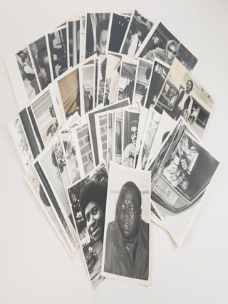 1379622 ENTERTAINMENT PRESS PHOTOGRAPH LOT (x59) FEATURING GLADYS KNIGHT, SAMMY DAVIS JR., THE...