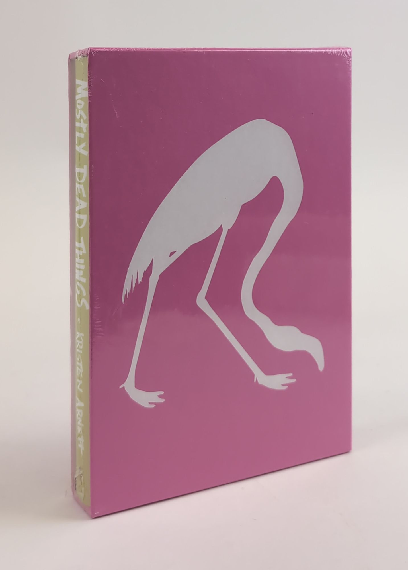 1381990 MOSTLY DEAD THINGS [Signed]. Kristen Arnett.