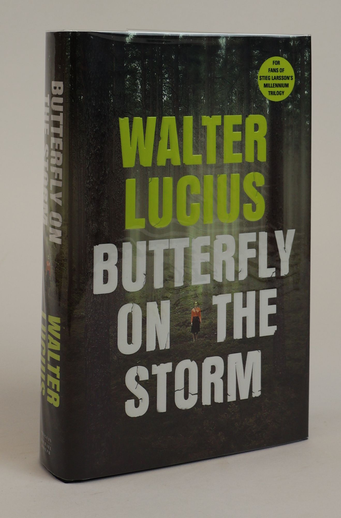 1383444 BUTTERFLY ON THE STORM [Signed]. Walter Lucius, Lorraine T. Miller, Laura Vroomen.