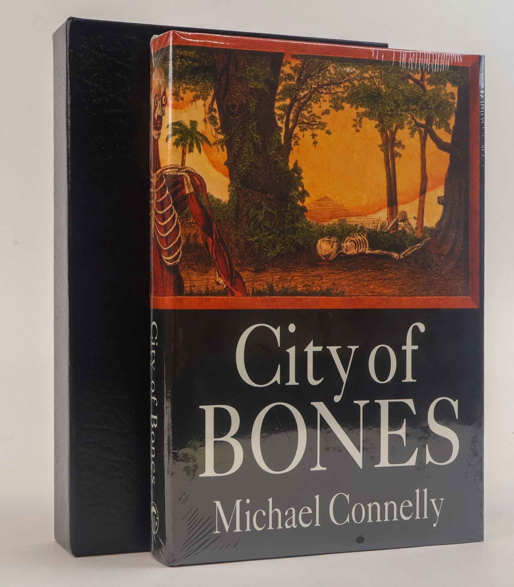 1383550 CITY OF BONES [Signed]. Michael Connelly.