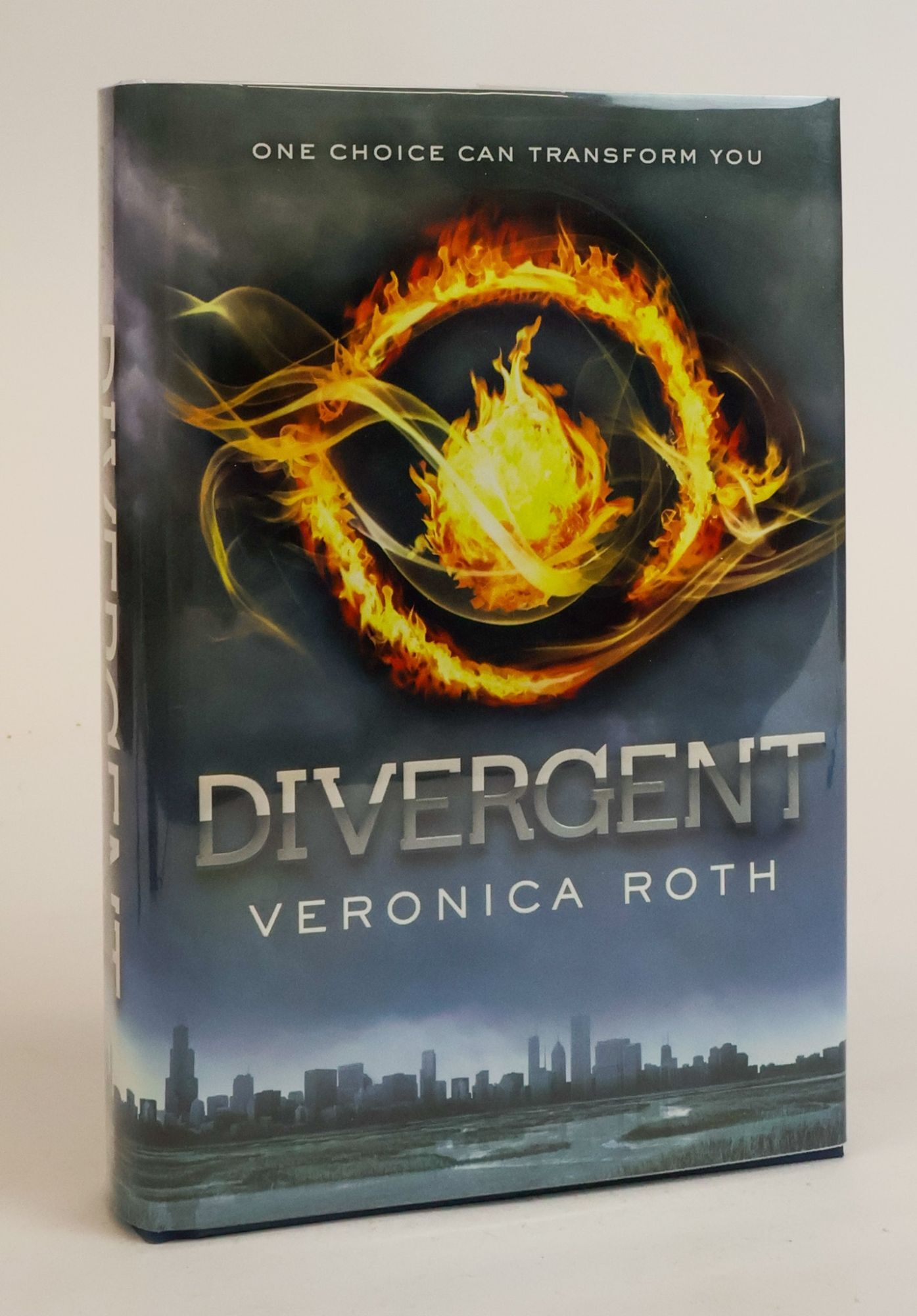 DIVERGENT Signed | Veronica Roth | First Edition, First Printing