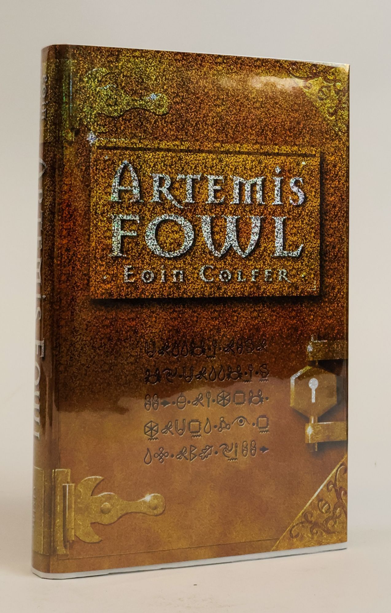 1384243 ARTEMIS FOWL [Signed]. Eoin Colfer.
