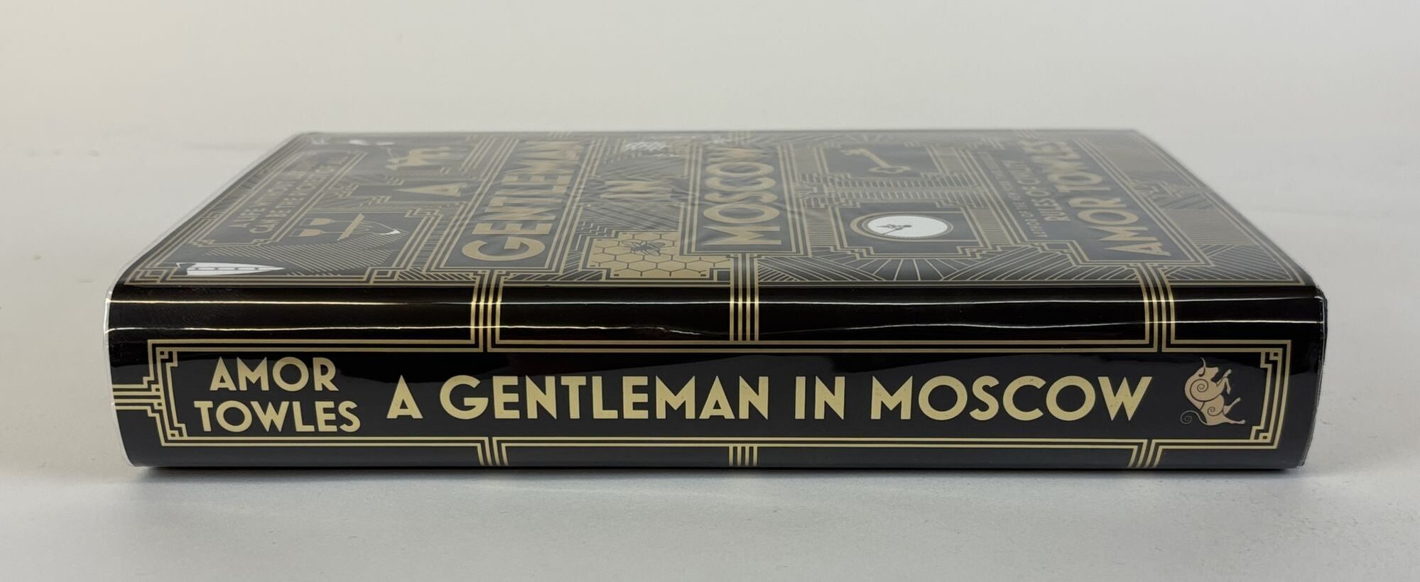 A GENTLEMAN IN MOSCOW Signed | Amor Towles | First UK Edition