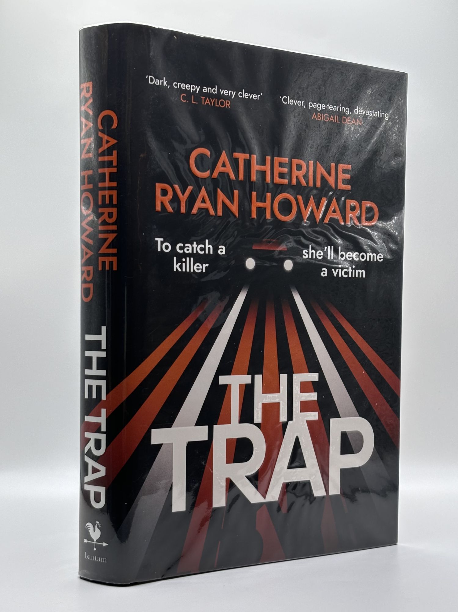 1388338 THE TRAP [Signed]. Catherine Ryan Howard.