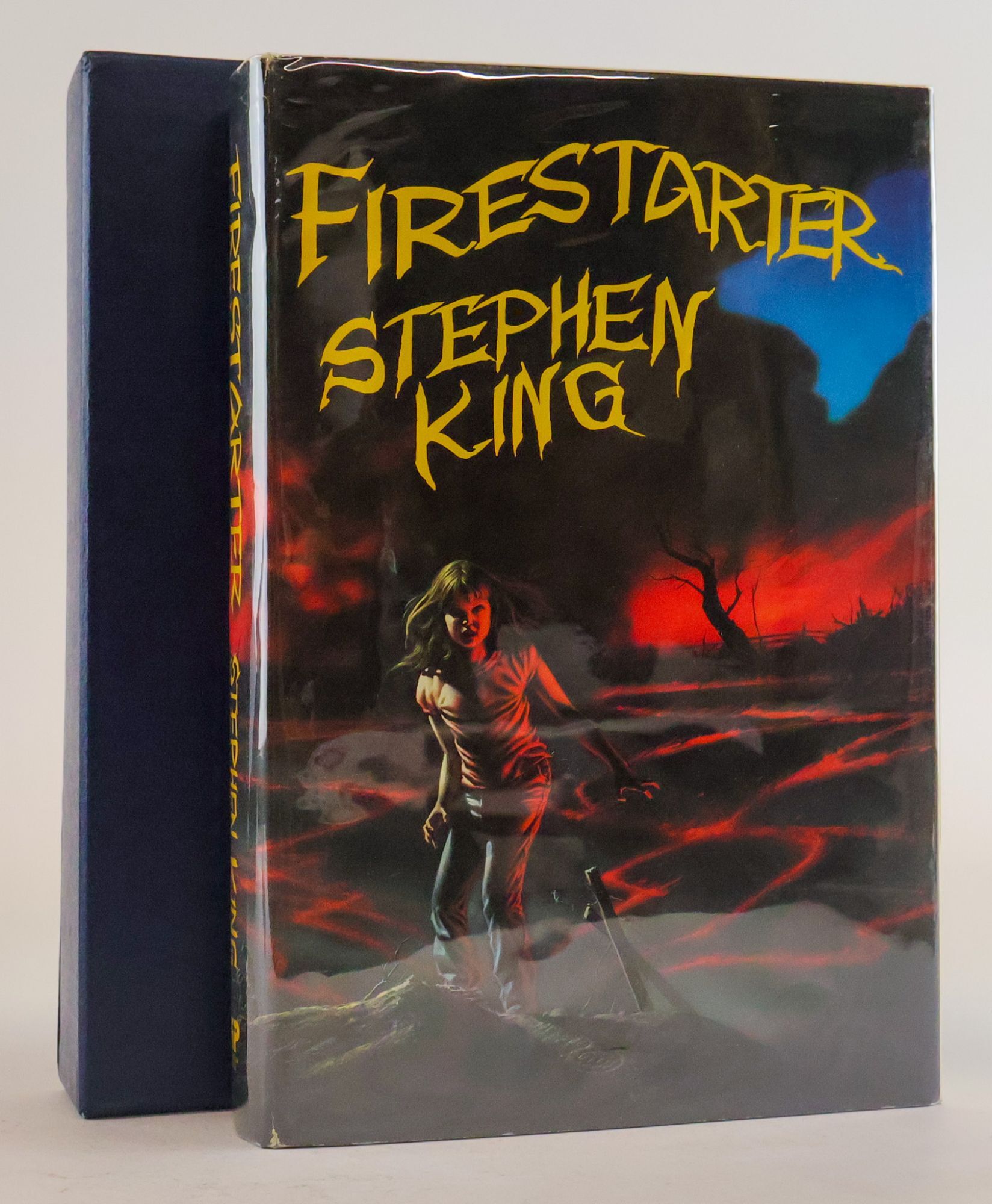 1389313 FIRESTARTER [Signed]. Stephen King.