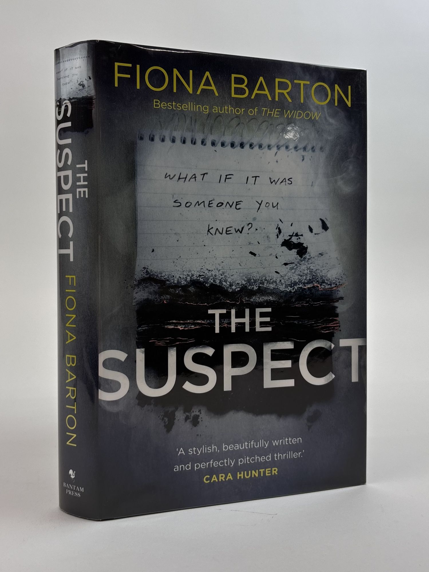 1391794 THE SUSPECT [Signed]. Fiona Barton.