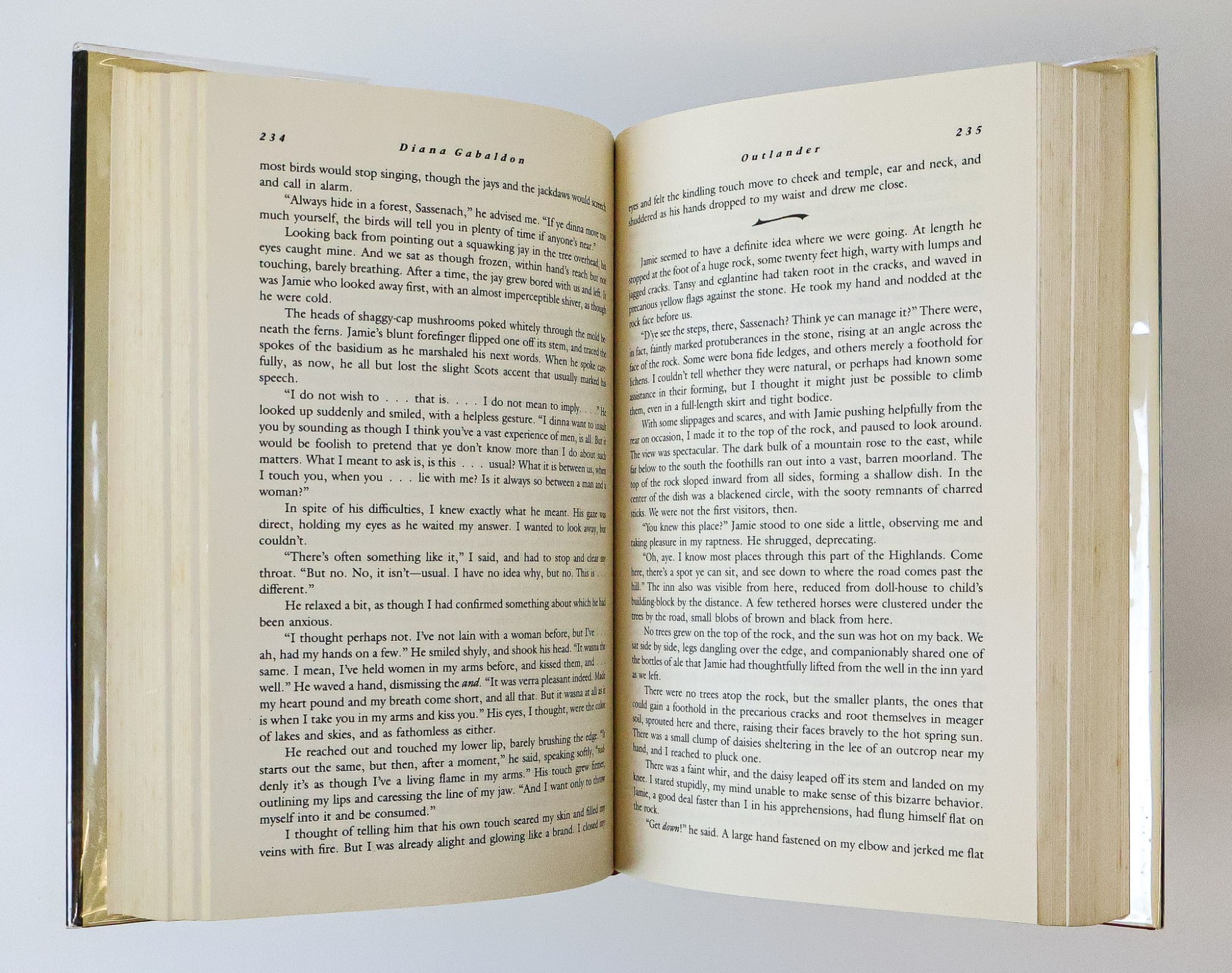 OUTLANDER Signed | Diana Gabaldon | First Edition, First Printing