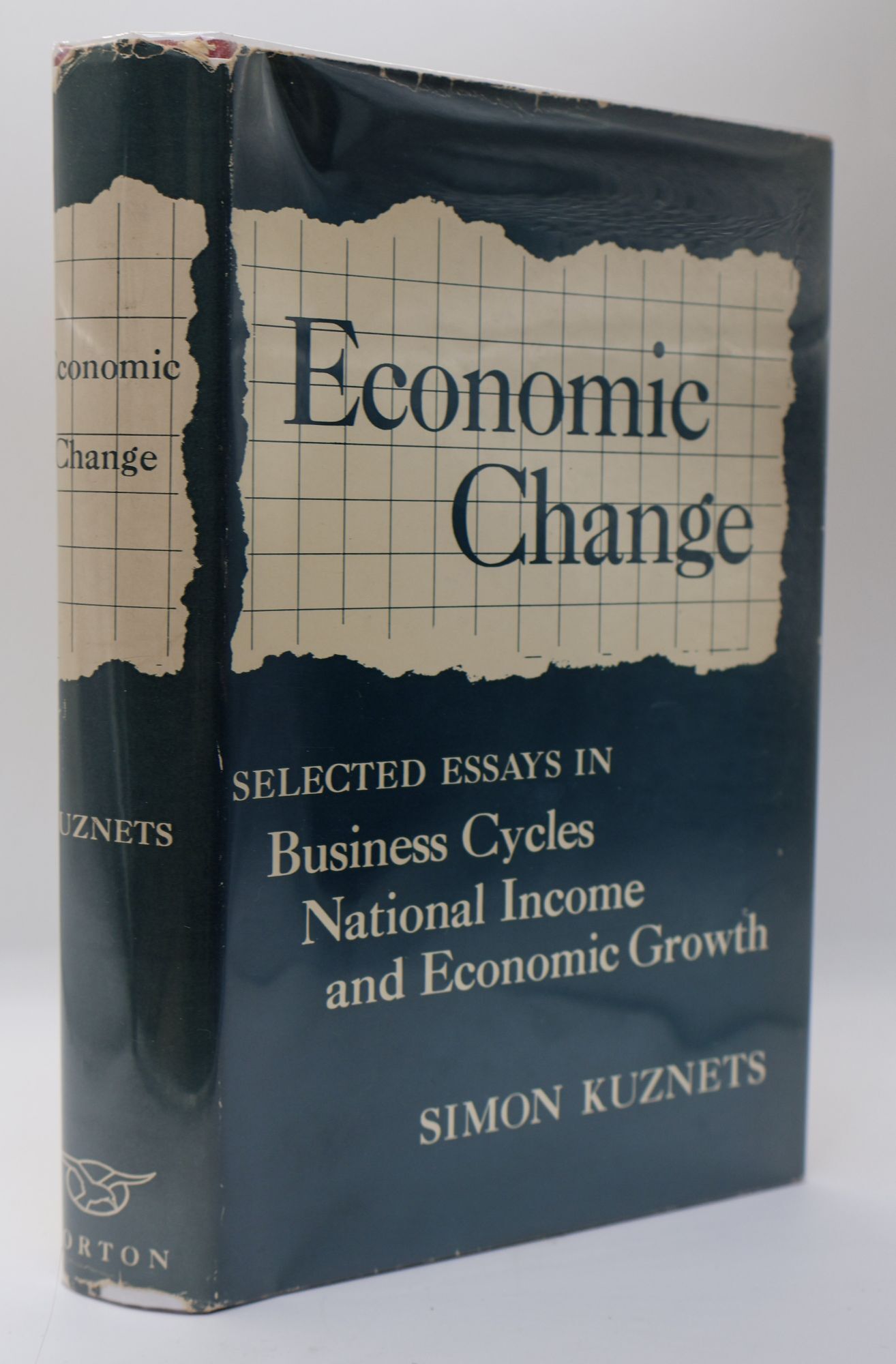 ECONOMIC CHANGE: SELECTED ESSAYS IN BUSINESS CYCLES, NATIONAL