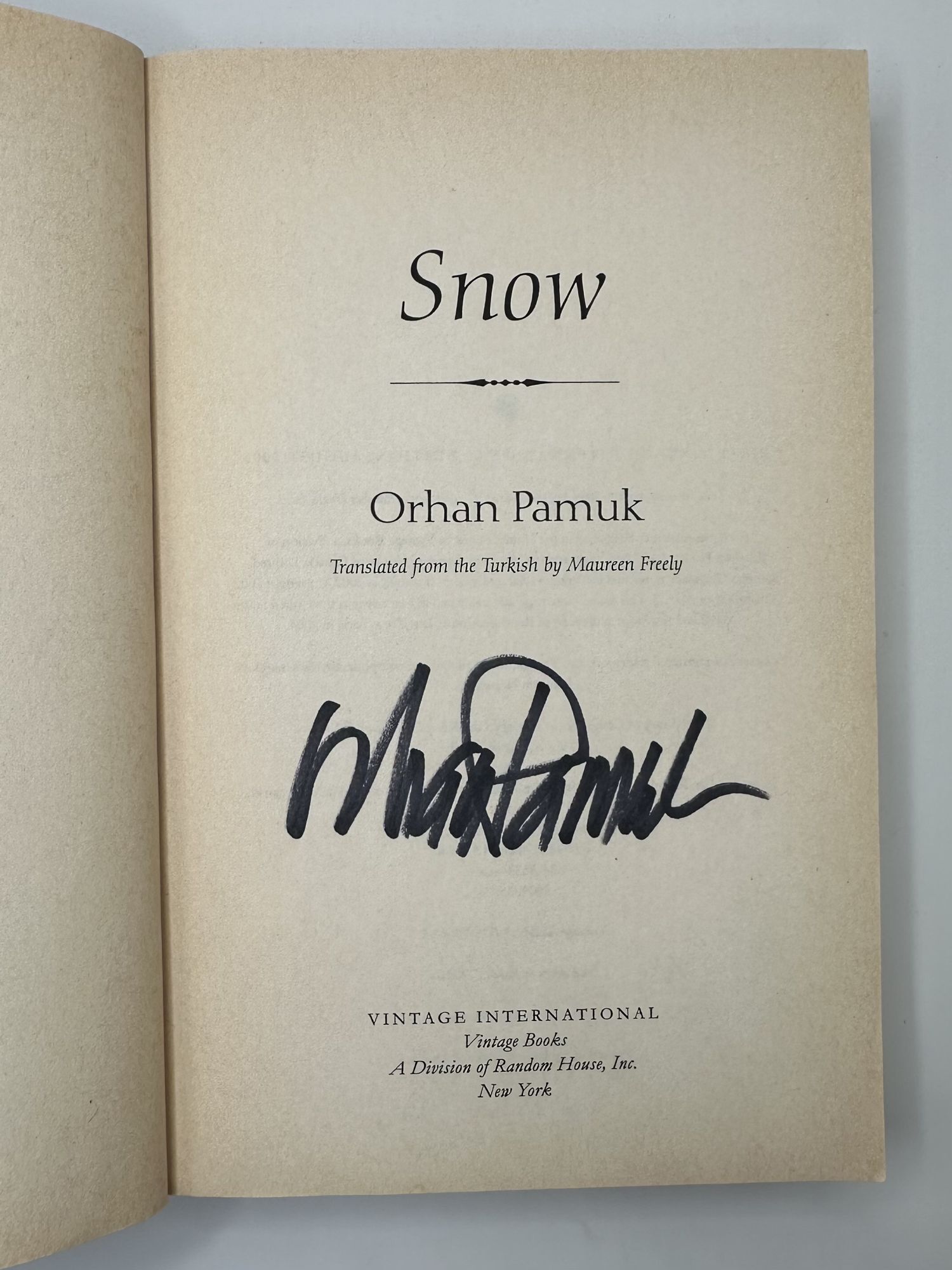 SNOW Signed | Orhan Pamuk, Maureen Freely | First Paperback Edition ...