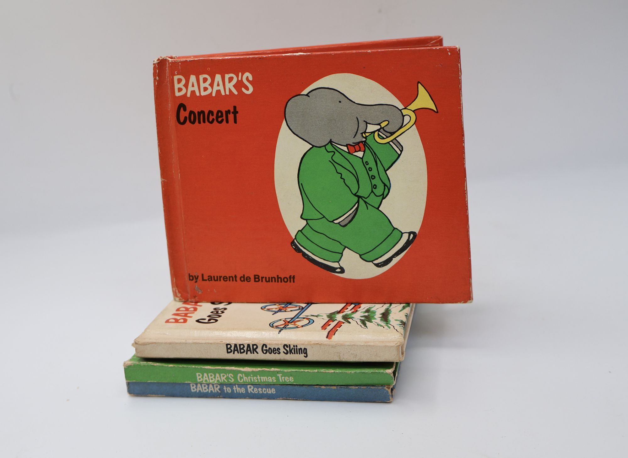 BABAR GOES SKIING, BABAR