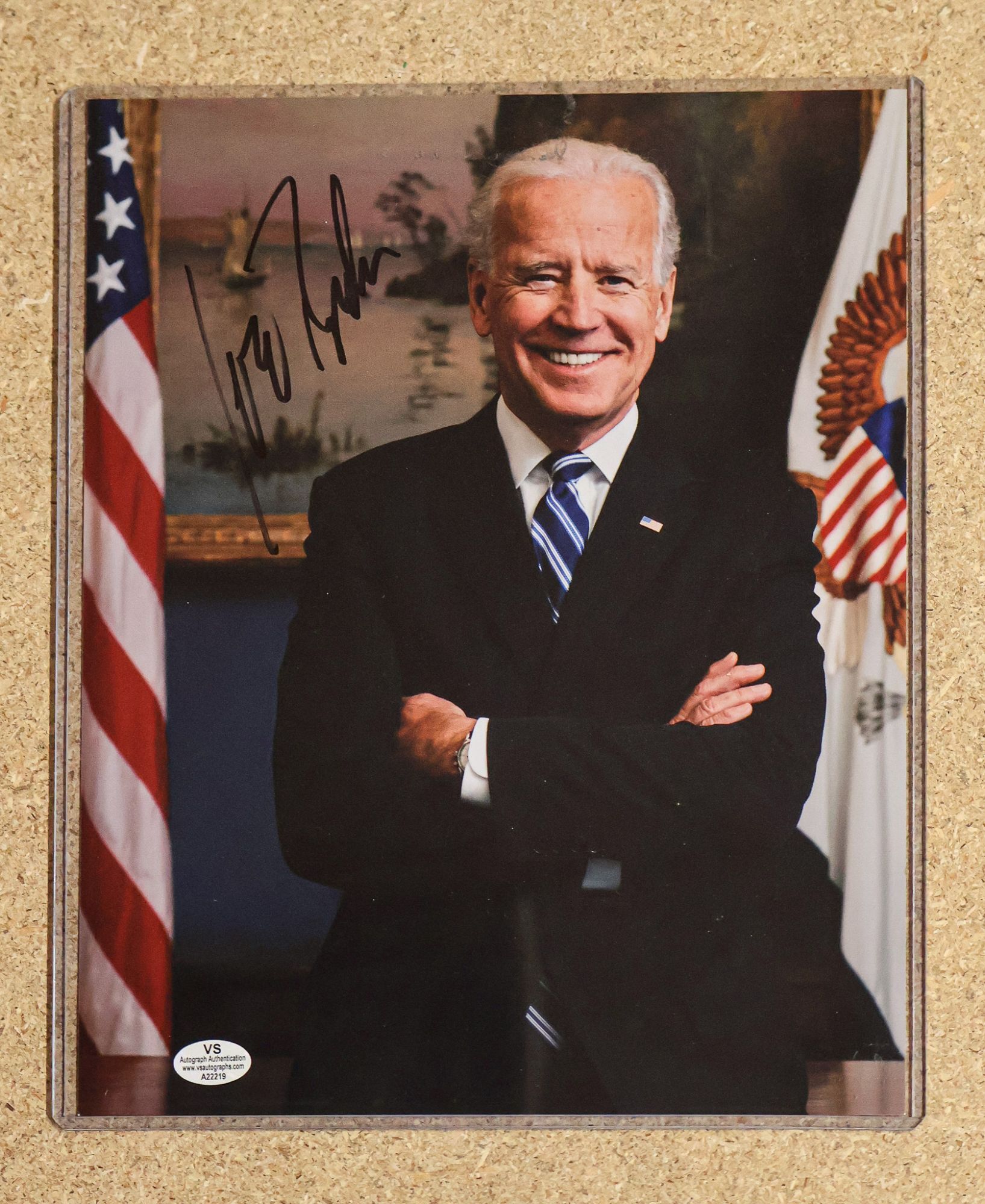 1404885 PRESIDENT JOE BIDEN | SIGNED PHOTOGRAPHIC PORTRAIT. Joe Biden.