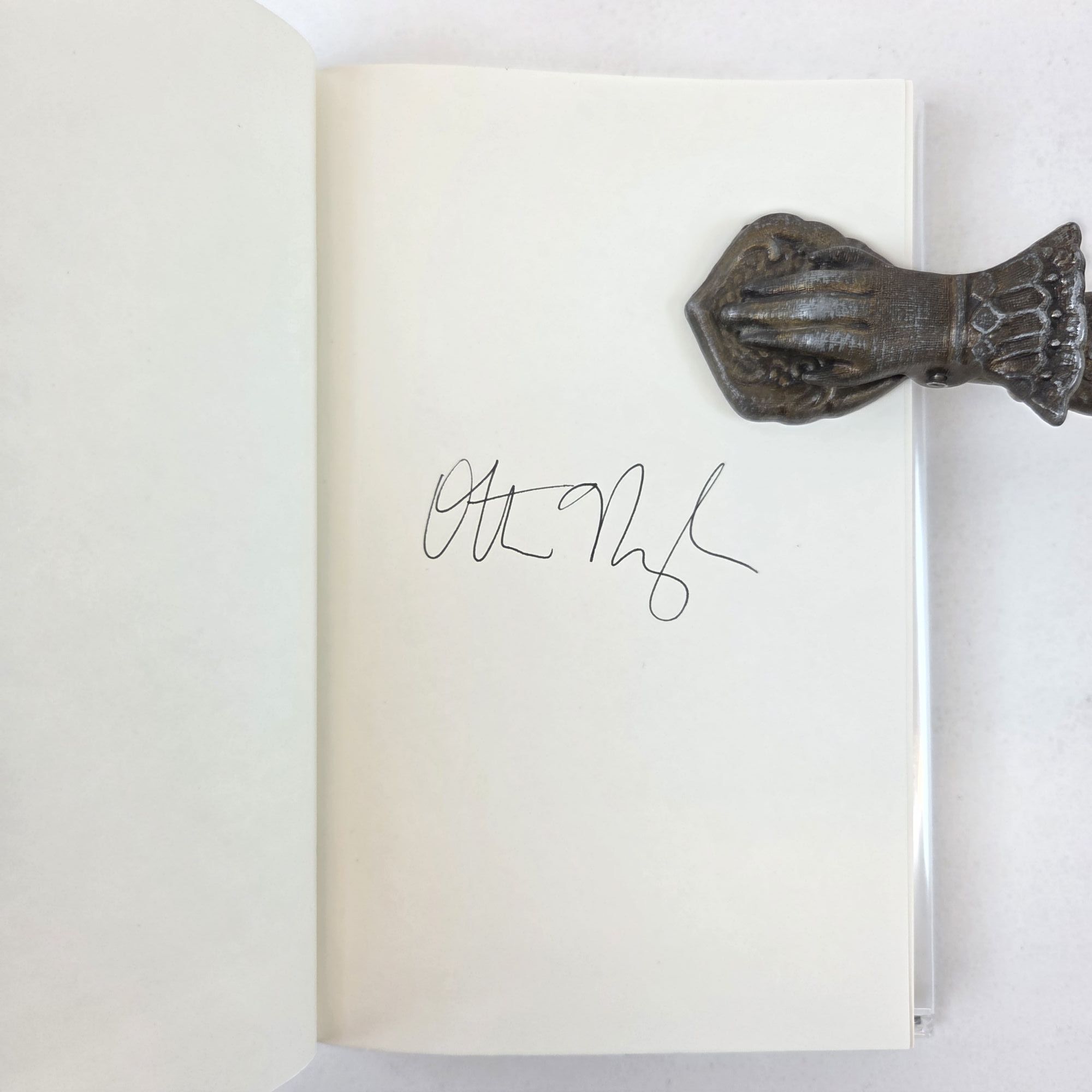 DEATH IN HER HANDS Signed | Ottessa Moshfegh | First Edition