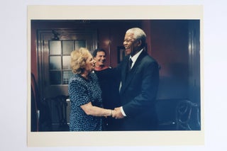 1412826 NELSON MANDELA SHAKING HANDS WITH A WOMAN PHOTOGRAPH [Signed by Mandela
