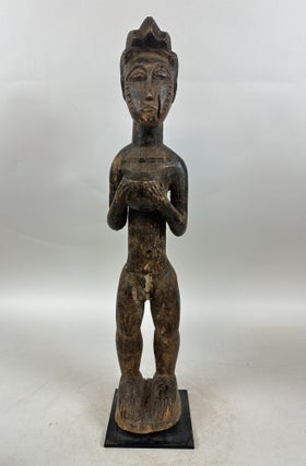 1413517 BAULE WOODEN MALE FIGURE HOLDING A BOWL, IVORY COAST