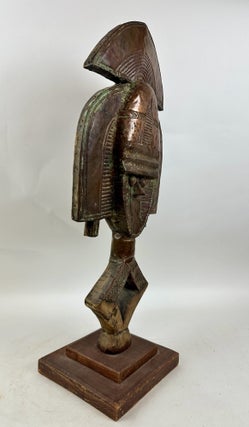 BAKOTA WOOD AND METAL STRIPS GUARDIAN FIGURE, GABON