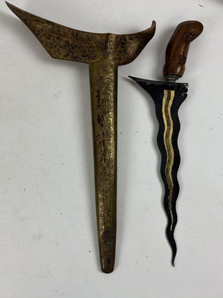 20th CENTURY INDO-PERSIAN CEREMONIAL KRIS DAGGER LOT