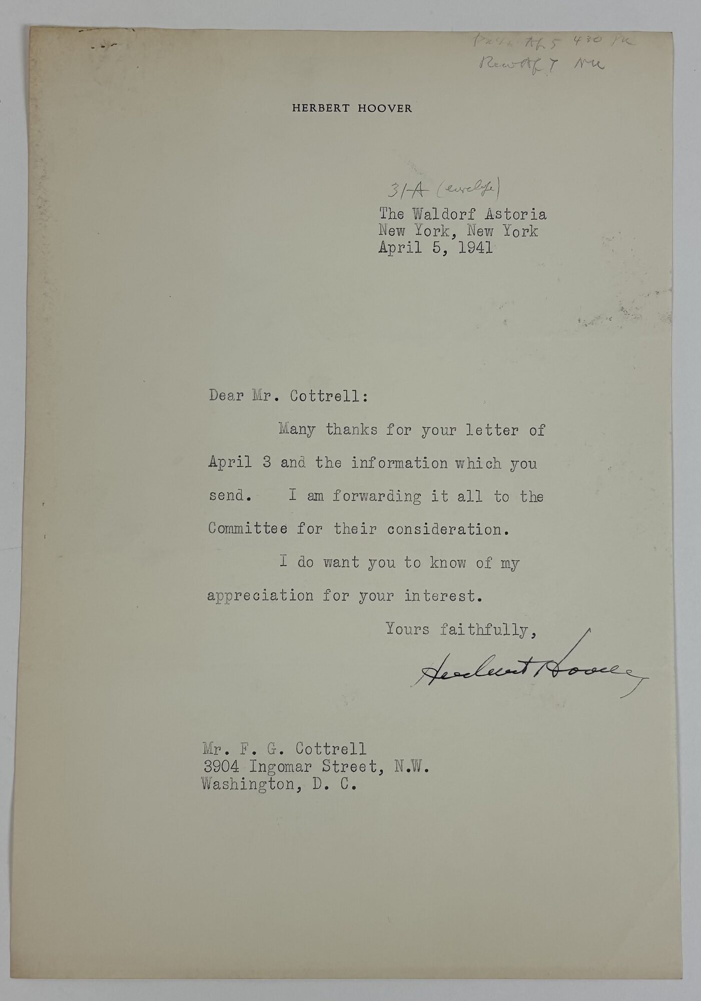 1415082 PRESIDENT HERBERT HOOVER | SIGNED LETTER TO FREDERICK GARDNER COTTRELL. Herbert Hoover, Frederick Gardner Cottrell.