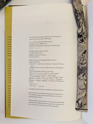 TREES OF LIFE: A VISUAL HISTORY OF EVOLUTION