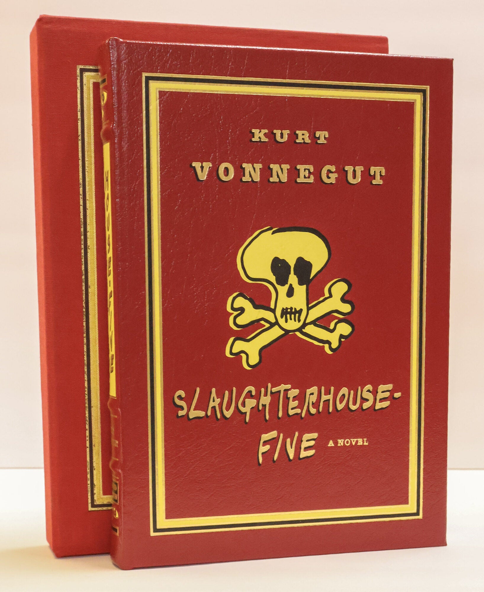 1416391 SLAUGHTERHOUSE-FIVE [Signed]. Kurt Vonnegut.
